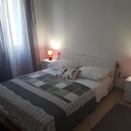 Davorka Apartman Zára